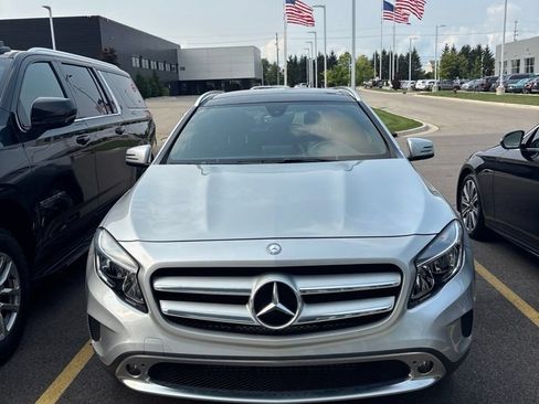 Used 2016 Mercedes-Benz GLA 250 4MATIC image 2