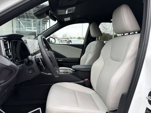 Used 2024 Lexus TX 350 FWD image 11