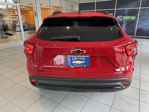 New 2026 Chevrolet Trax RS image 5