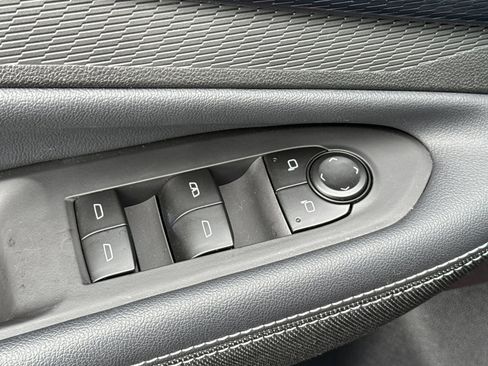 Used 2026 Chevrolet Blazer EV LT image 13