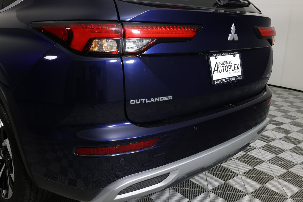 Used 2023 Mitsubishi Outlander SE FWD image 44