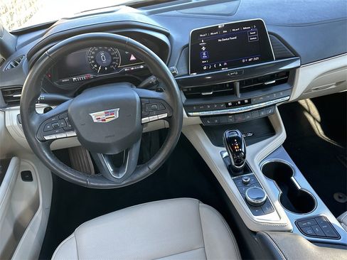 Certified 2022 Cadillac CT4 Premium Luxury image 28