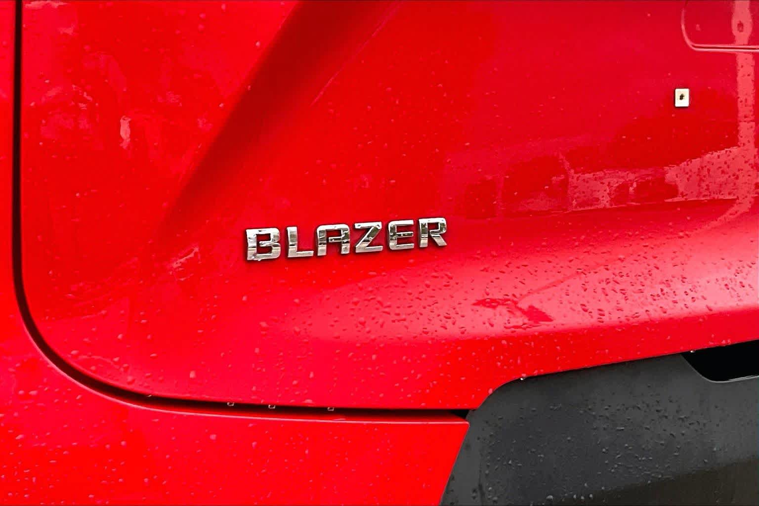 Used 2021 Chevrolet Blazer LT w/ Sound & Technology Package FWD image 10