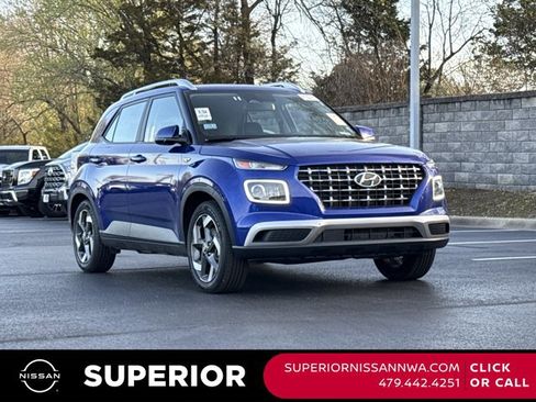 Used 2023 Hyundai Venue Limited w/ Cargo Package image 1