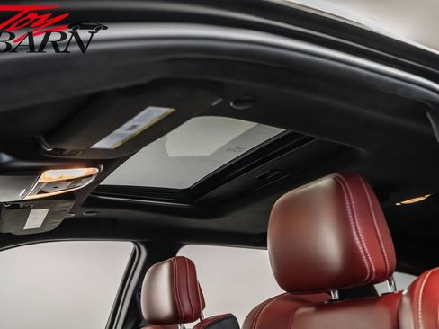 Used 2018 Dodge Durango SRT w/ SRT Interior Appearance Group image 26