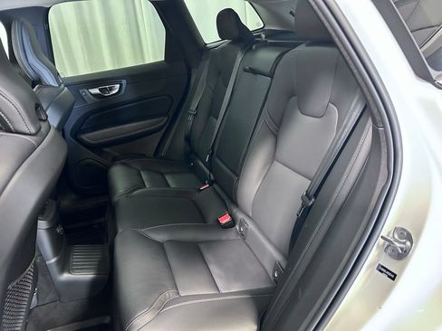Used 2022 Volvo XC60 T8 Inscription w/ Advanced Package AWD/4WD image 21