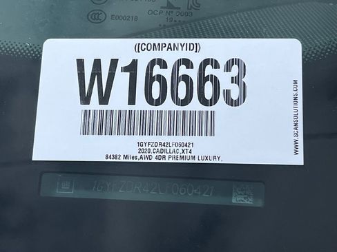 Used 2020 Cadillac XT4 Premium Luxury image 2