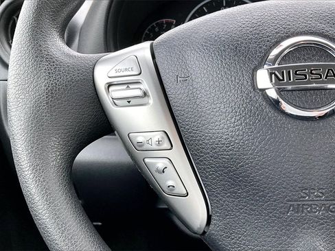 Used 2017 Nissan Versa S Plus image 10