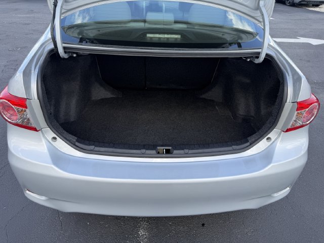 Used 2012 Toyota Corolla L FWD image 27
