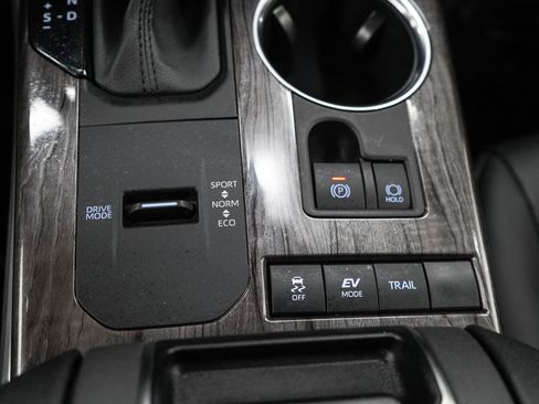 Used 2021 Toyota Highlander Platinum AWD/4WD image 24