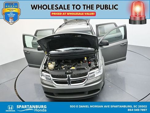 Used 2019 Dodge Journey SE image 45