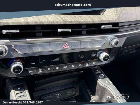 Used 2025 Kia Telluride EX w/ EX Captain's Chair Package FWD image 22