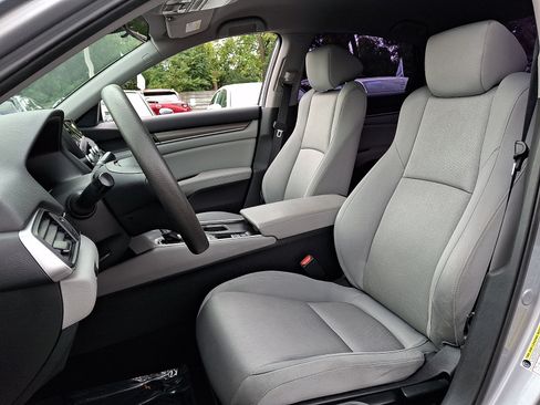 Used 2018 Honda Accord LX image 12