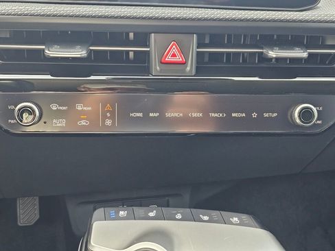 New 2025 Kia EV6 Wind image 16