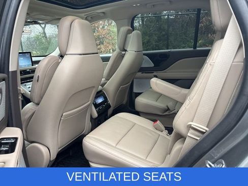 Certified 2023 Lincoln Aviator Reserve w/ Equipment Group 201A image 14