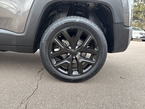 Used 2018 Jeep Renegade Altitude image 34
