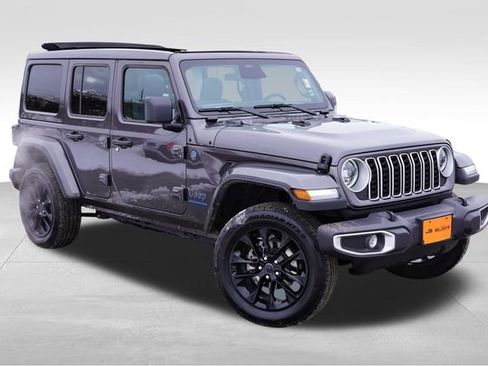 Certified 2025 Jeep Wrangler Unlimited Sahara w/ Safety Group image 2