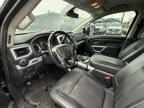 Used 2017 Nissan Titan PRO-4X image 11
