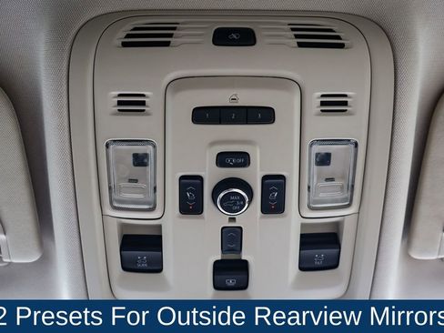 Used 2021 GMC Yukon Denali w/ Denali Premium Package image 34