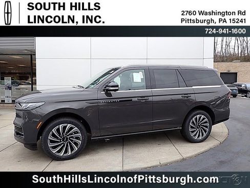 New 2025 Lincoln Navigator Black Label image 8