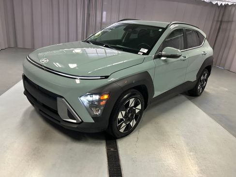Used 2025 Hyundai Kona SEL image 3