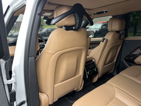 Used 2024 Land Rover Range Rover Sport SE AWD/4WD image 31