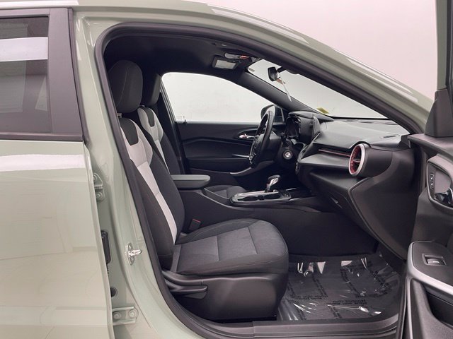 Used 2024 Chevrolet Trax RS w/ Driver Confidence Package FWD image 16