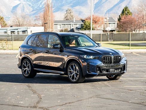 Certified 2025 BMW X5 M60i image 3