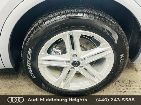 Certified 2025 Audi Q5 e Premium Plus w/ Premium Plus Package AWD/4WD image 35