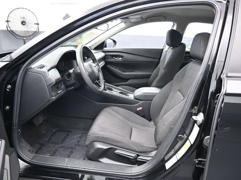 Used 2025 Honda Accord LX image 10