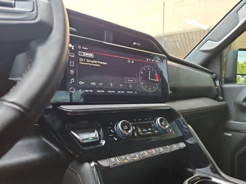 Used 2024 GMC Sierra 2500 AT4 w/ AT4 Premium Plus Package AWD/4WD image 49