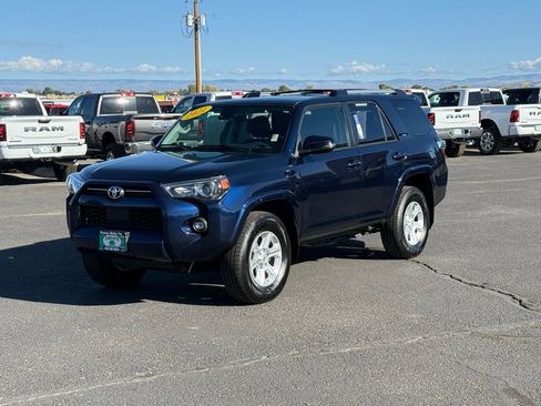 Used 2021 Toyota 4Runner SR5 Premium image 3