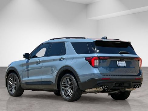 Used 2025 Ford Explorer ST w/ Sun And Sound Package AWD/4WD image 4