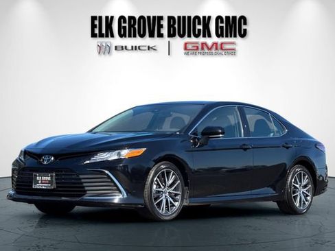 Used 2024 Toyota Camry XLE FWD image 8