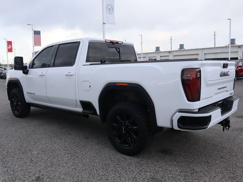 Used 2024 GMC Sierra 2500 AT4 w/ AT4 Premium Plus Package image 6