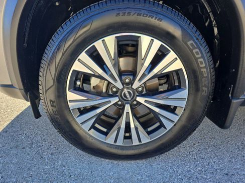 Used 2023 Nissan Rogue SV image 11