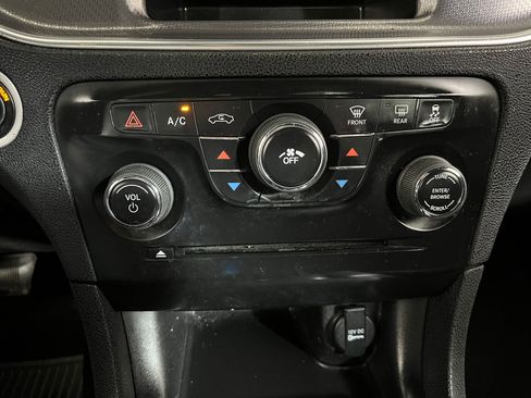 Used 2012 Dodge Charger SE w/ Connectivity Group image 15