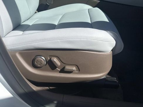 New 2026 Genesis GV70 2.5T Advanced image 15