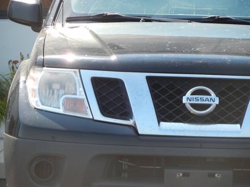 Used 2013 Nissan Frontier S RWD image 10