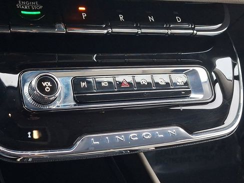 Certified 2025 Lincoln Corsair AWD w/ Equipment Group 101A image 16