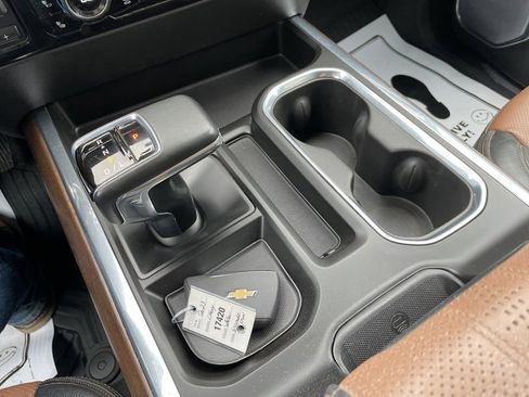 Used 2023 Chevrolet Silverado 1500 High Country w/ Technology Package image 10