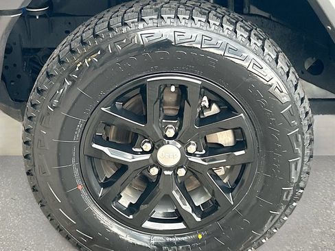 Used 2023 Jeep Wrangler Sport AWD/4WD image 38