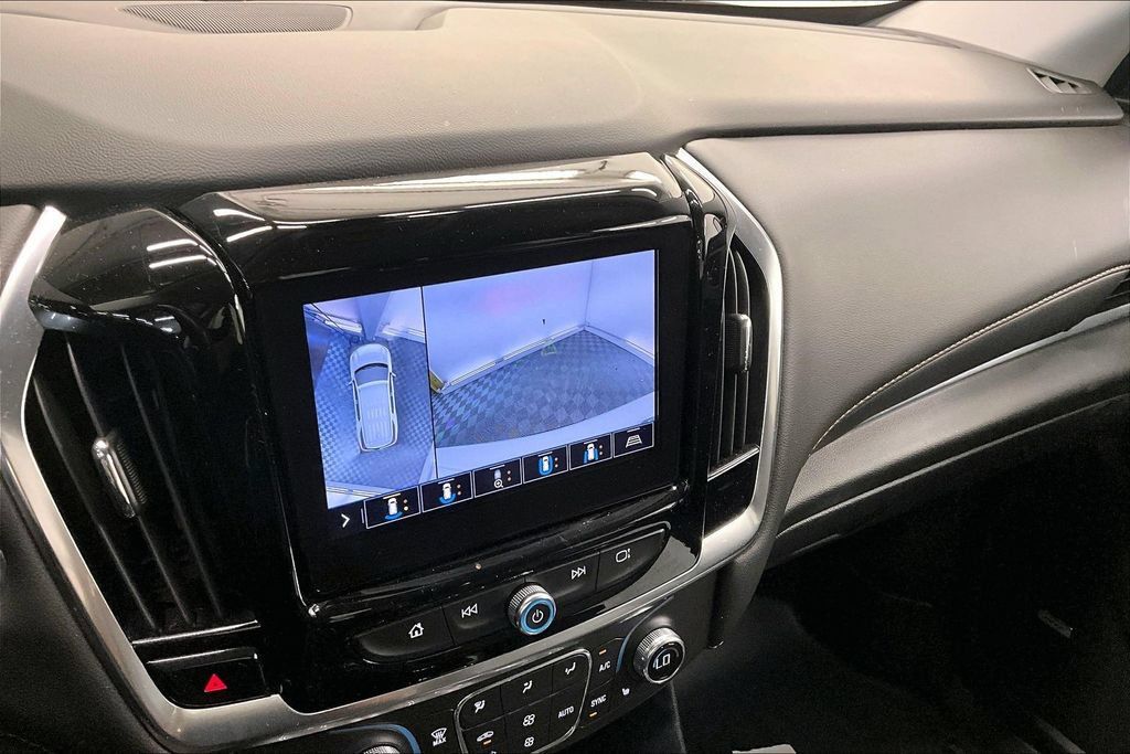 Used 2021 Chevrolet Traverse RS FWD image 20