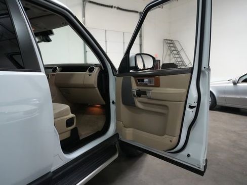 Used 2016 Land Rover LR4 HSE LUX AWD/4WD image 28