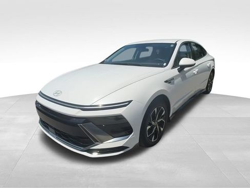 Certified 2024 Hyundai Sonata SEL FWD image 4