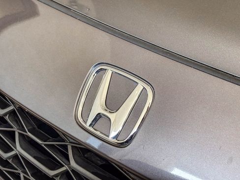 Certified 2024 Honda HR-V LX image 8