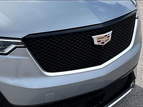 Used 2025 Cadillac XT6 Sport w/ Platinum Package AWD/4WD image 29