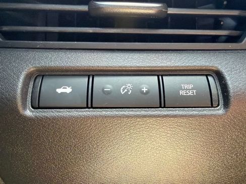 Used 2024 Nissan Altima 2.5 SV FWD image 22