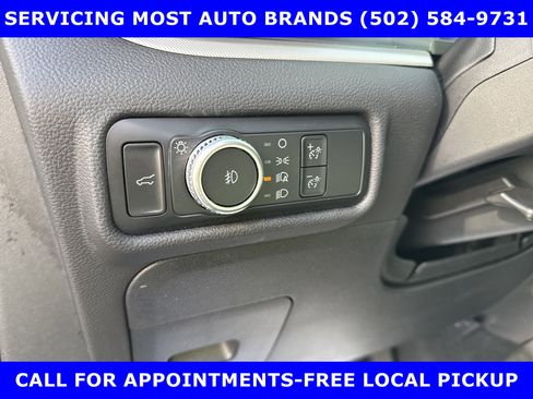 Used 2022 Ford Explorer XLT w/ Equipment Group 202A image 17