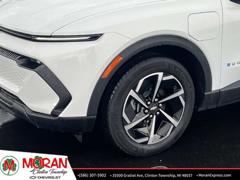 Certified 2025 Chevrolet Equinox EV LT FWD image 8